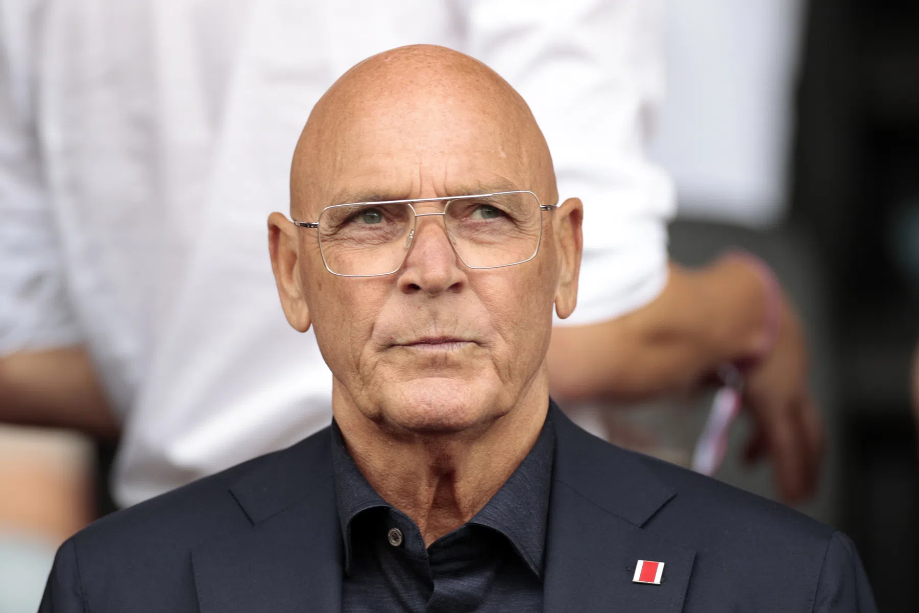 Ajax wil Edo Ophof in RvC, maar stuit op vrouwenquotum | VoetbalNieuws