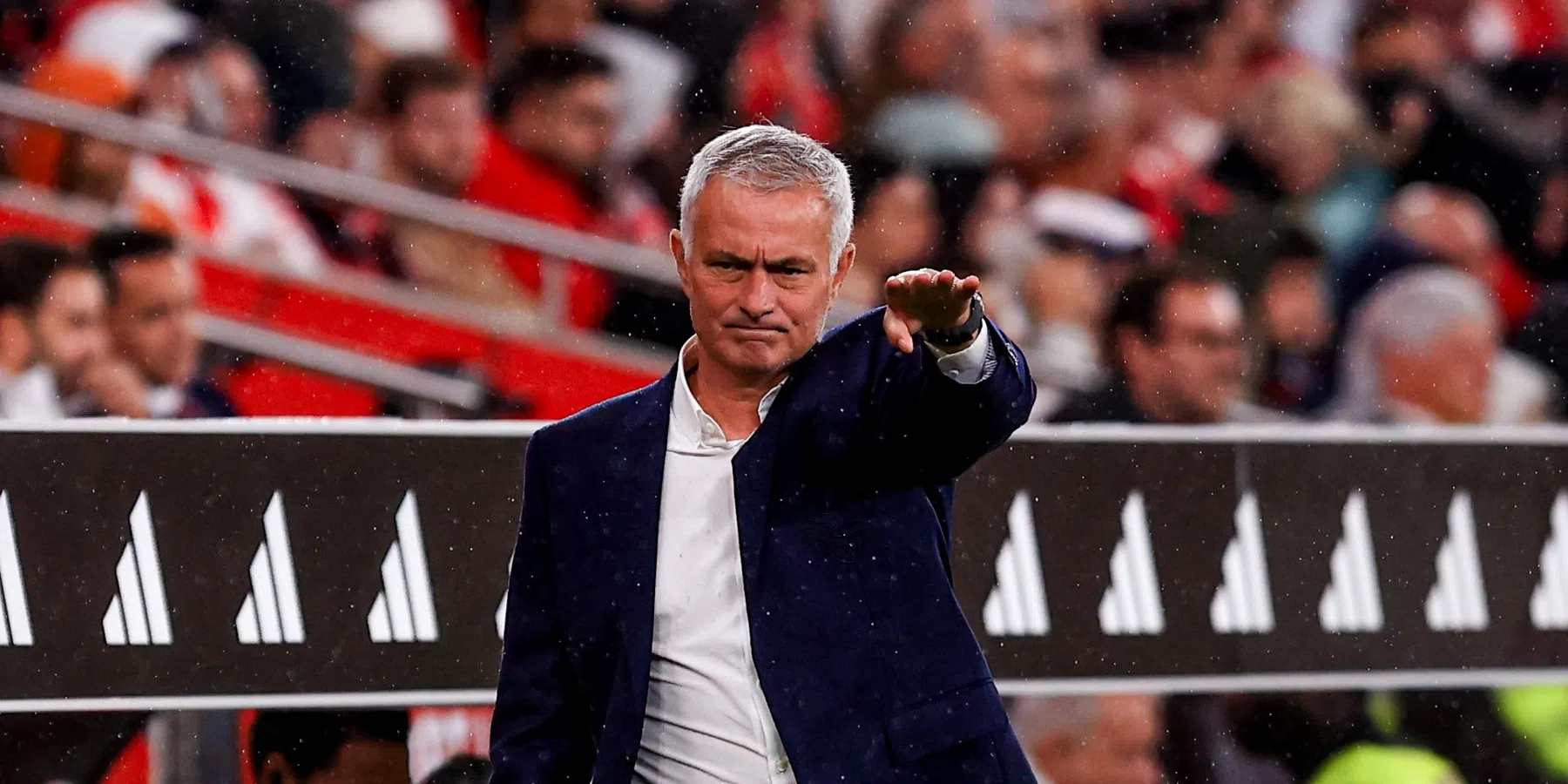 Mourinho laat Benfica-spelers overnachten op trainingscomplex | VoetbalNieuws