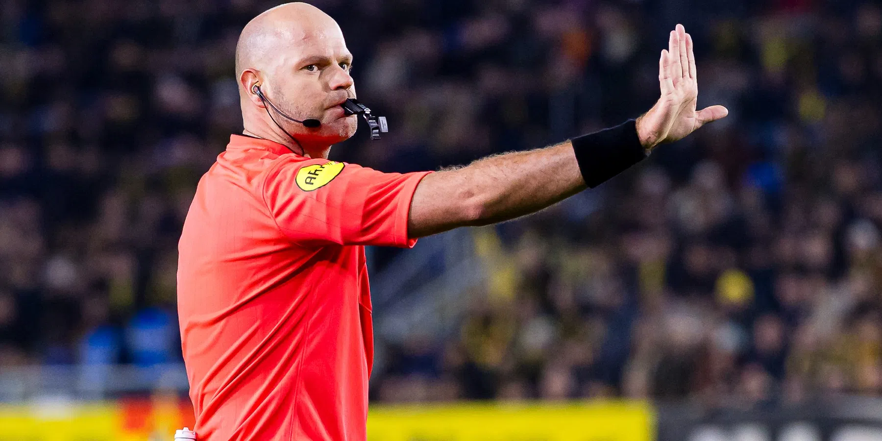 Deze scheidsrechter heeft de leiding over FC Den Bosch - PSV in de KNVB Beker