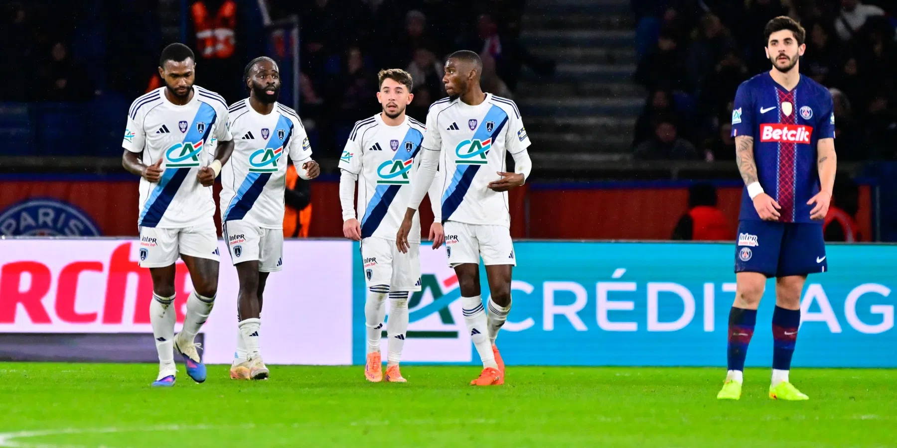 Enorme stunt in Parijs: Paris FC schakelt stadsgenoot PSG uit in de beker