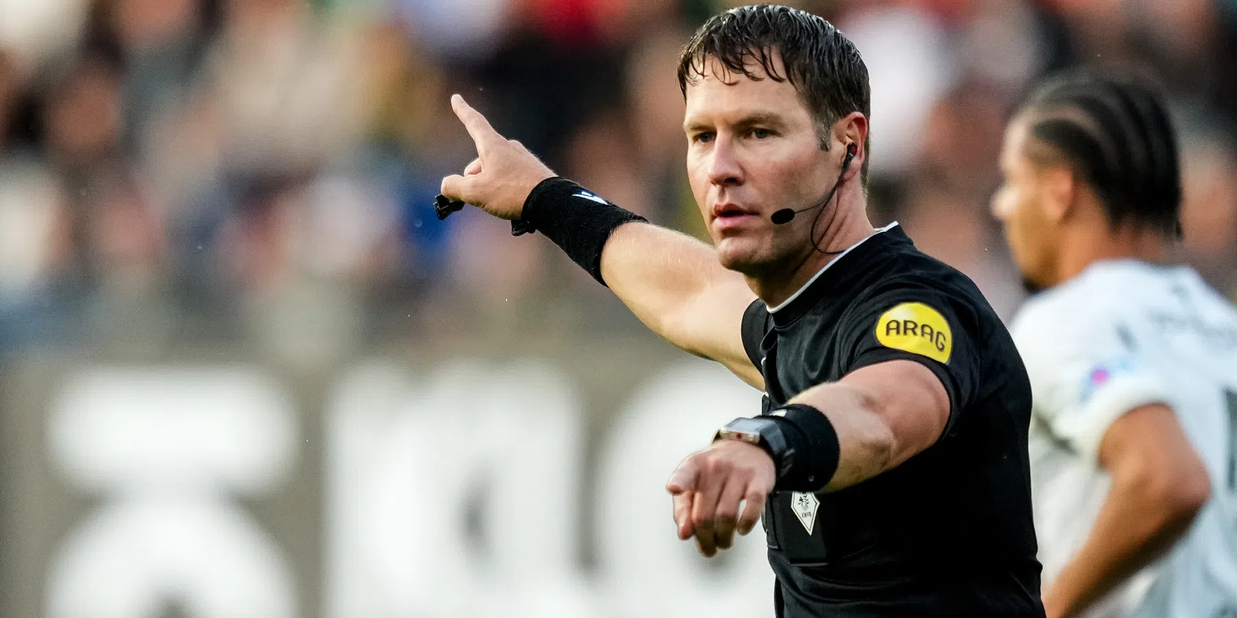 Deze scheidsrechter leidt de Rotterdamse derby tussen Feyenoord en Sparta