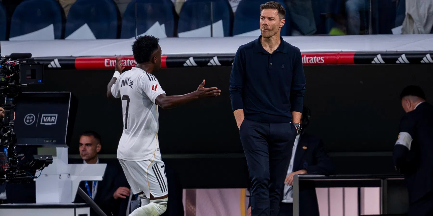 Groot nieuws uit Madrid: Xabi Alonso vertrekt per direct na verloren Supercopa 