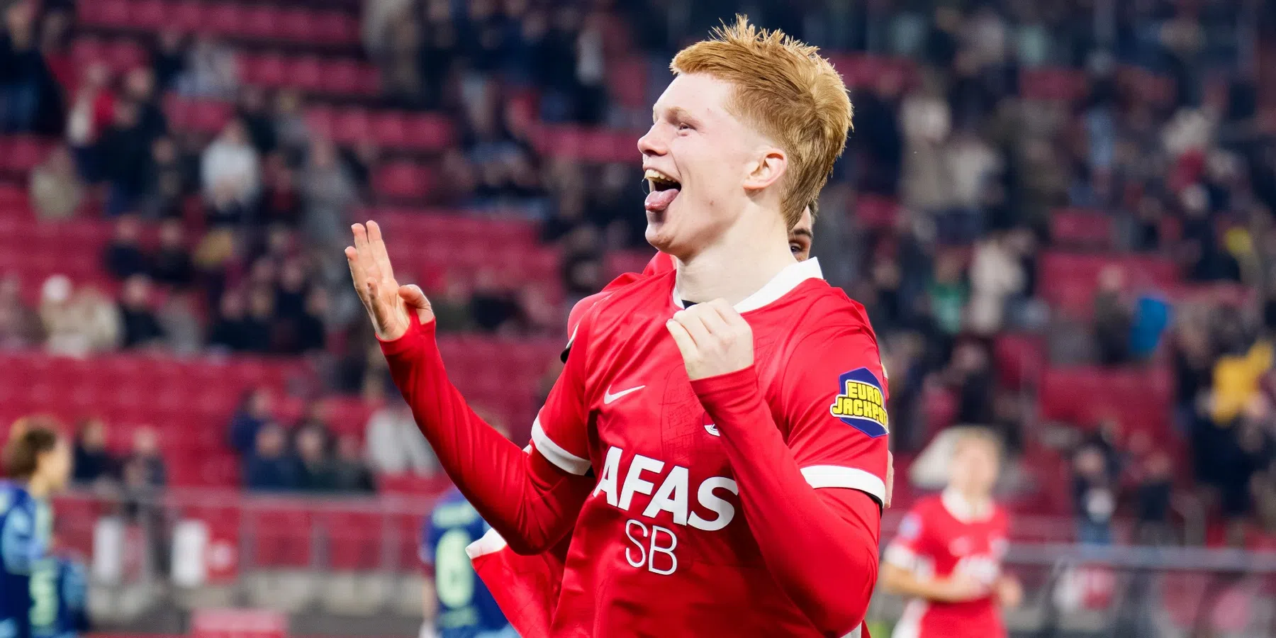 AZ speelt Ajax aan gort en meldt zich in de kwartfinales