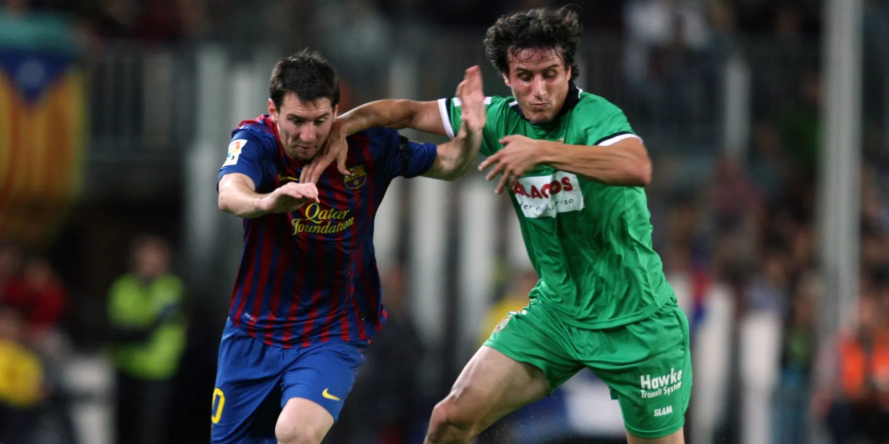 Waar en hoe laat kijk je Racing Santander - Barcelona? | VoetbalNieuws