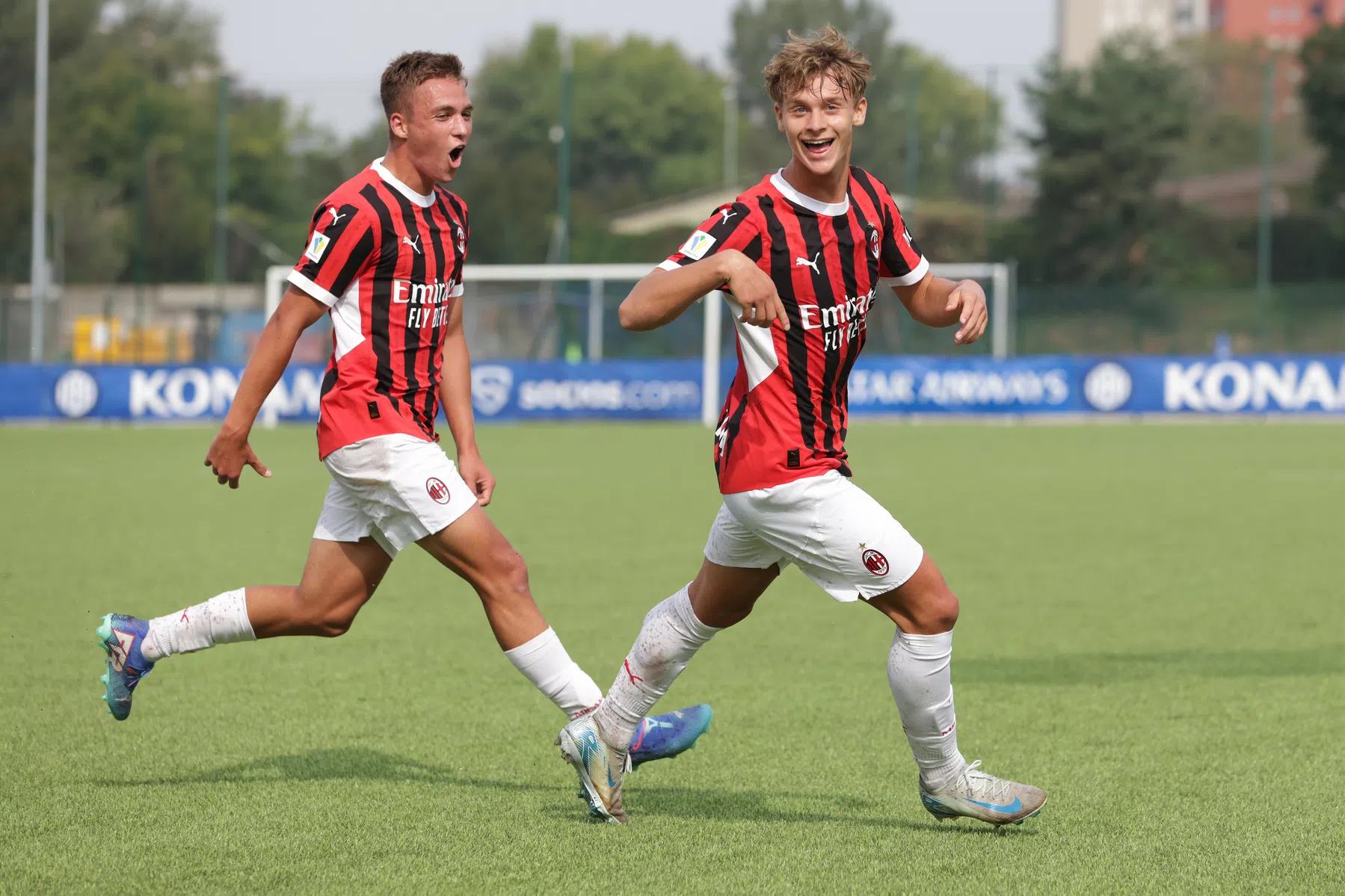 Gepresenteerd in Amsterdam: na 22 jaar speelt er weer een Ibrahimovic bij Ajax