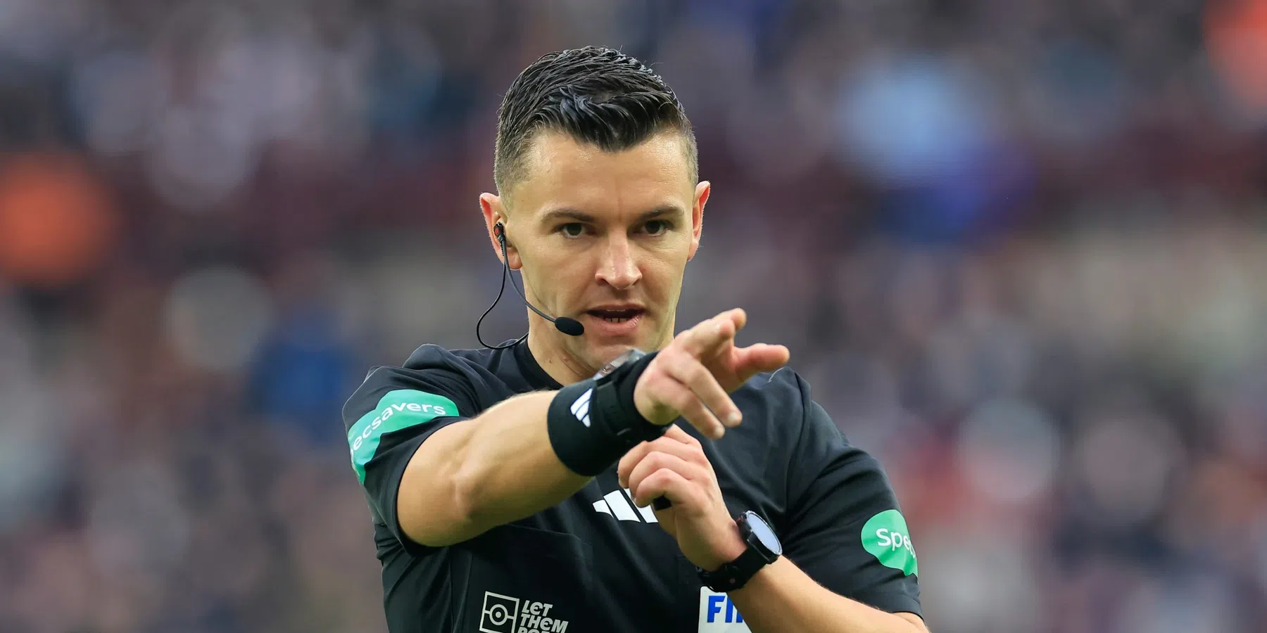 Wie is de scheidsrechter bij Villarreal - Ajax? | VoetbalNieuws.nl