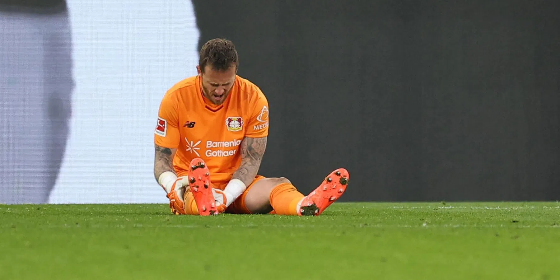 Oranje-doelman Flekken maanden uitgeschakeld met knieblessure | VN