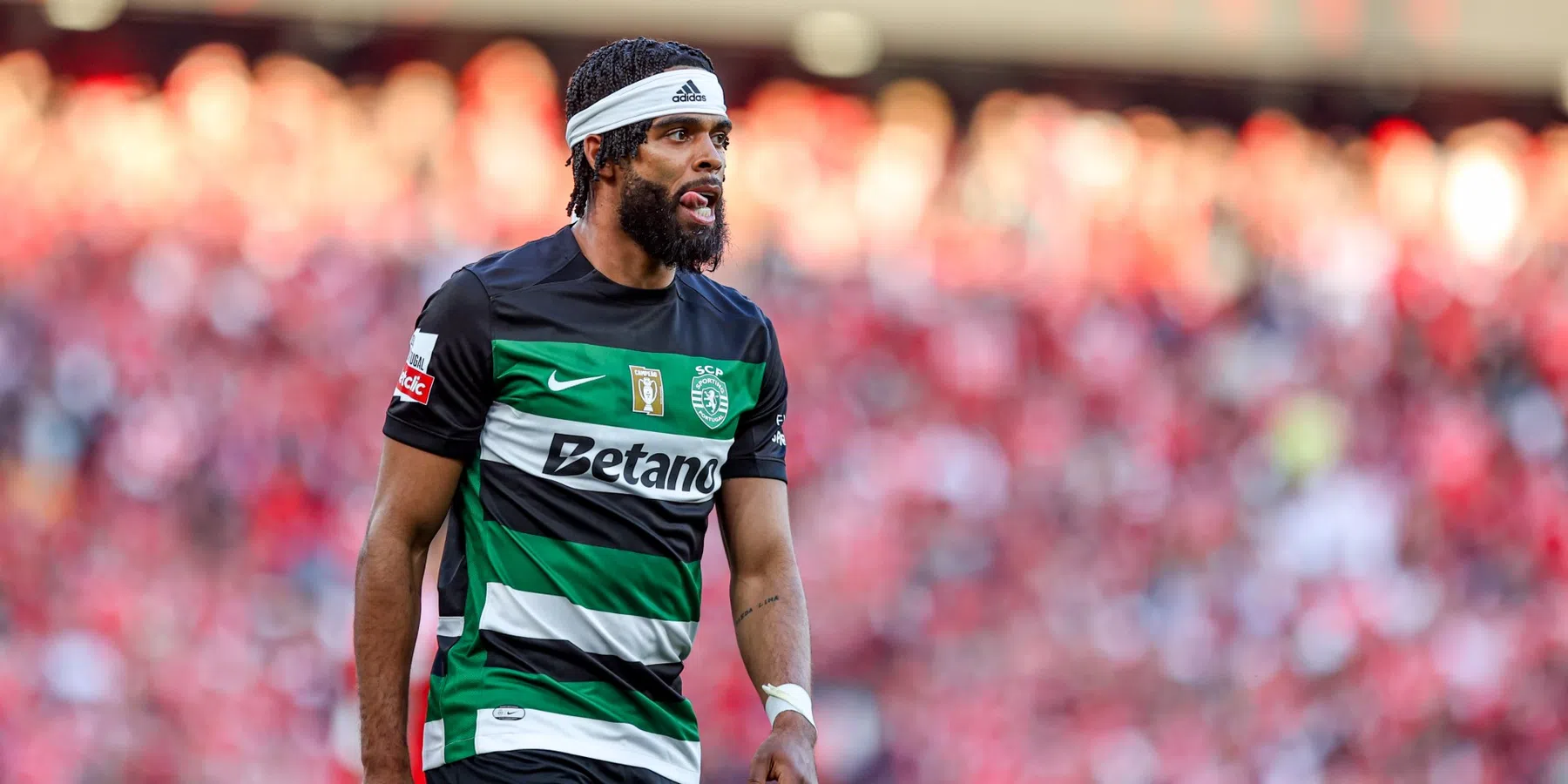 St Juste reageert op Feyenoord-transfer: dit zegt de verdediger over zijn terugkee