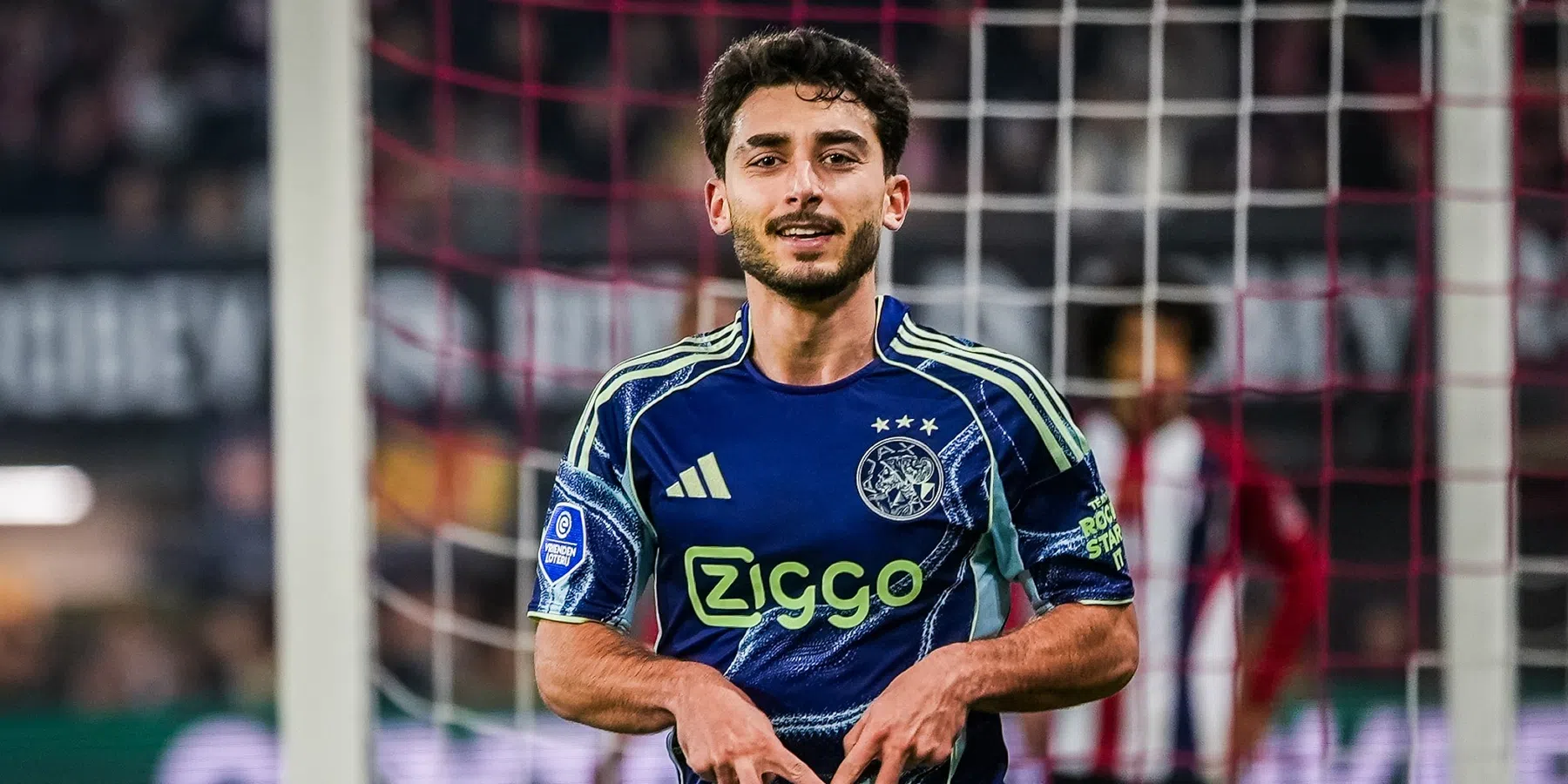 Bevestiging uit Amsterdam: Moro verlaat Ajax en keert terug naar zijn thuisland