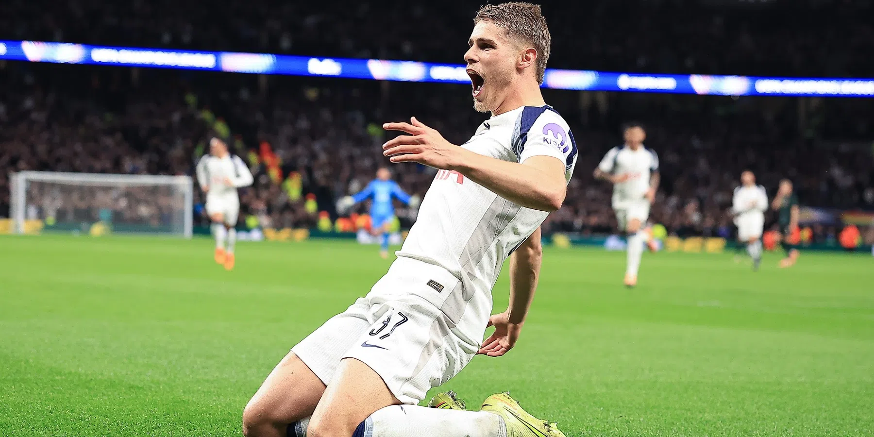 Van de Ven in trek: dit bedrag verlangt Tottenham voor de Oranje-international