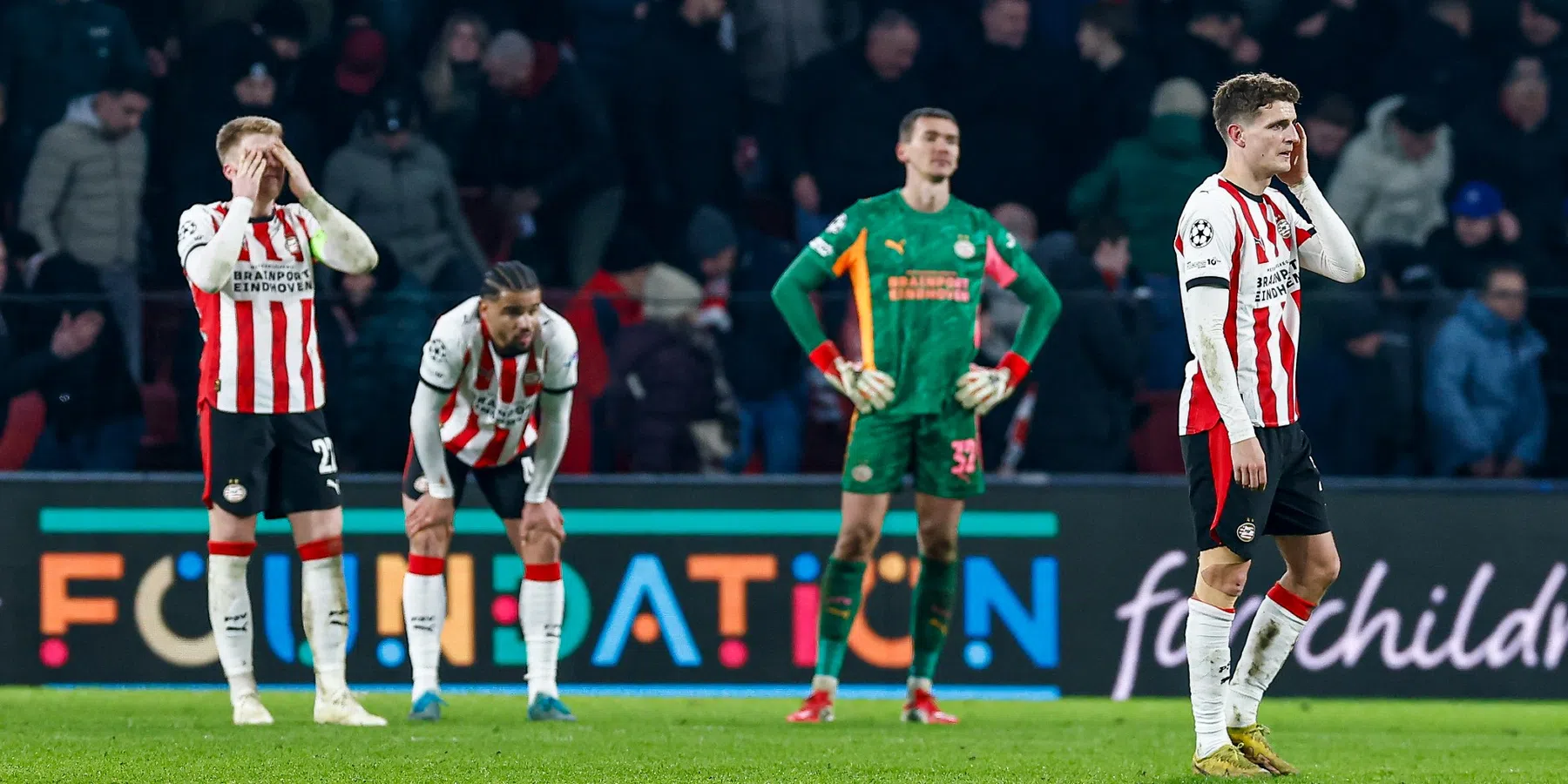 Nederlandse kranten zien PSV tekort komen: 'Bayern München blaast het sprookje uit