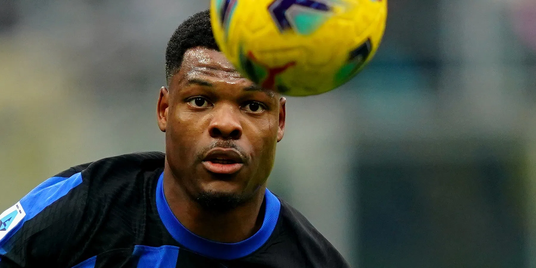 'Liverpool zocht vervanger na blessure Frimpong en kwam uit bij Dumfries'