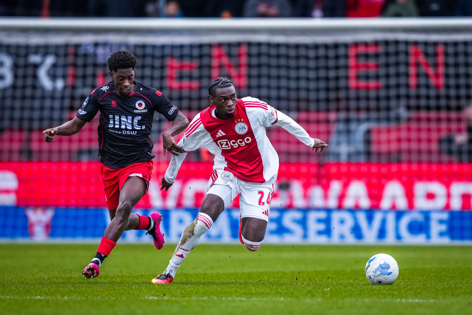 Ajax morst totaal onnodig punten in Rotterdam 