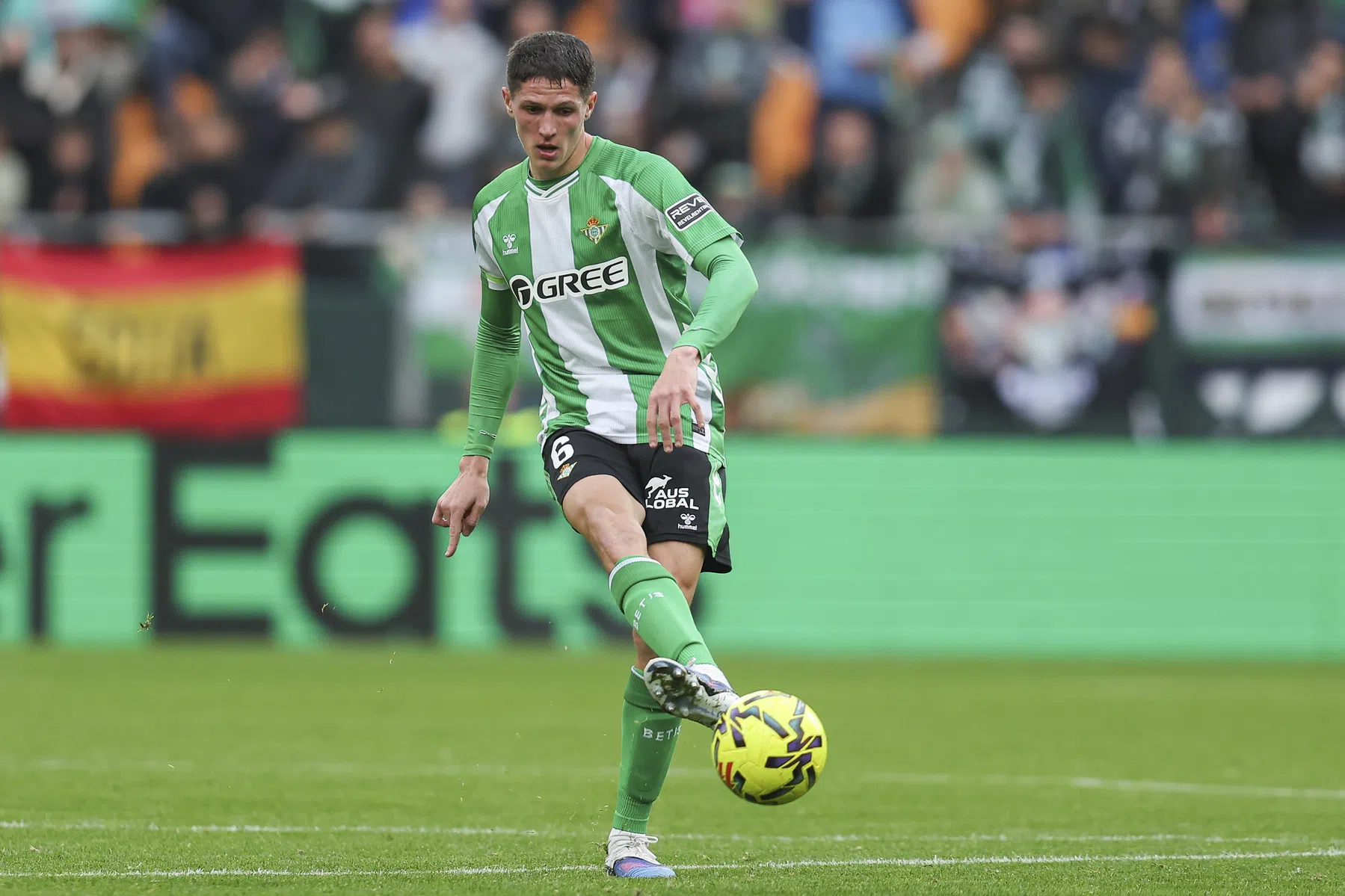 Ajax grijpt mis: Betis weigert late poging Altimira | VoetbalNieuws