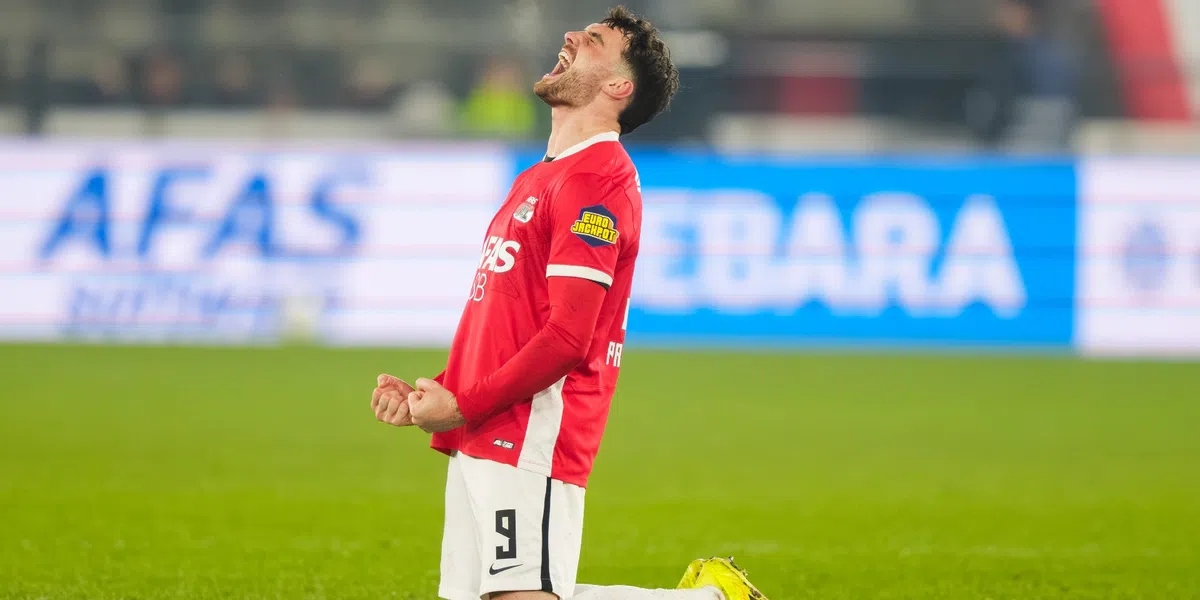 Kranten zien AZ zege 'eruit slepen' tegen Twente: 'Parrott de absolute ...
