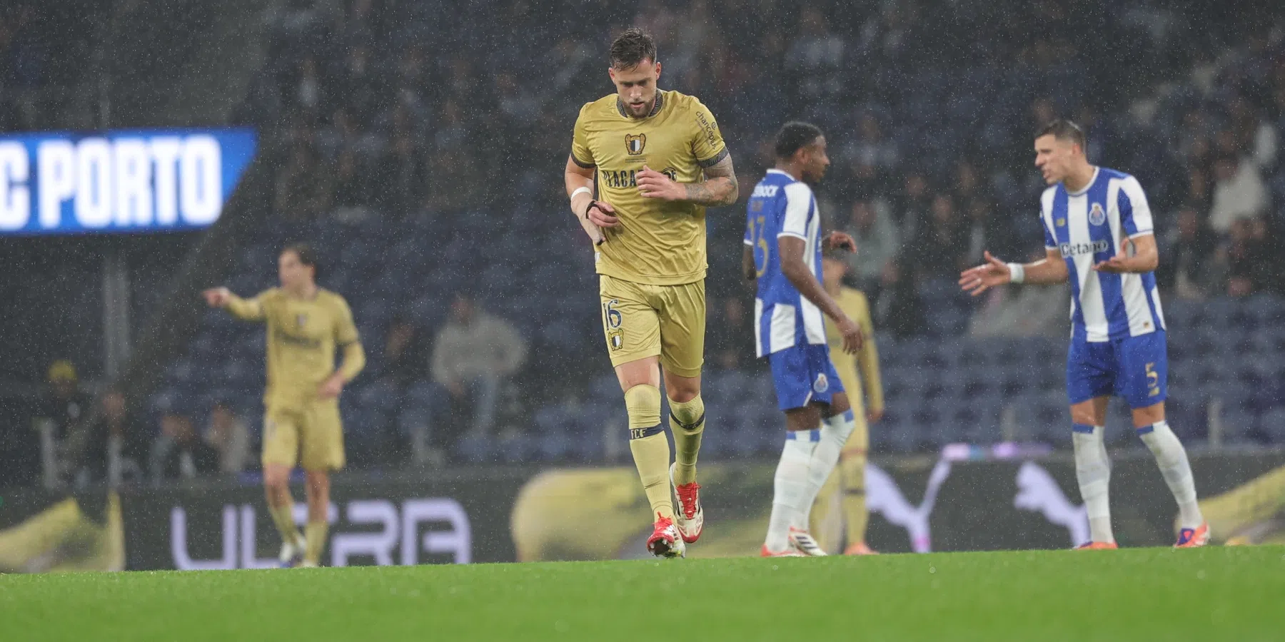 Wie is Justin de Haas, de nieuwe aanwinst van Valencia? | VN