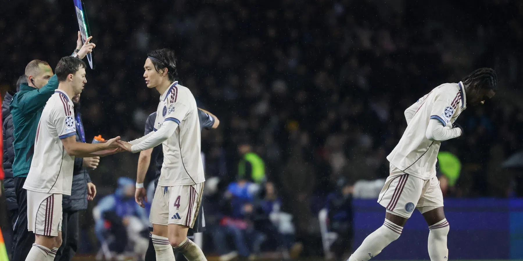 Gladback wil Itakura terughalen