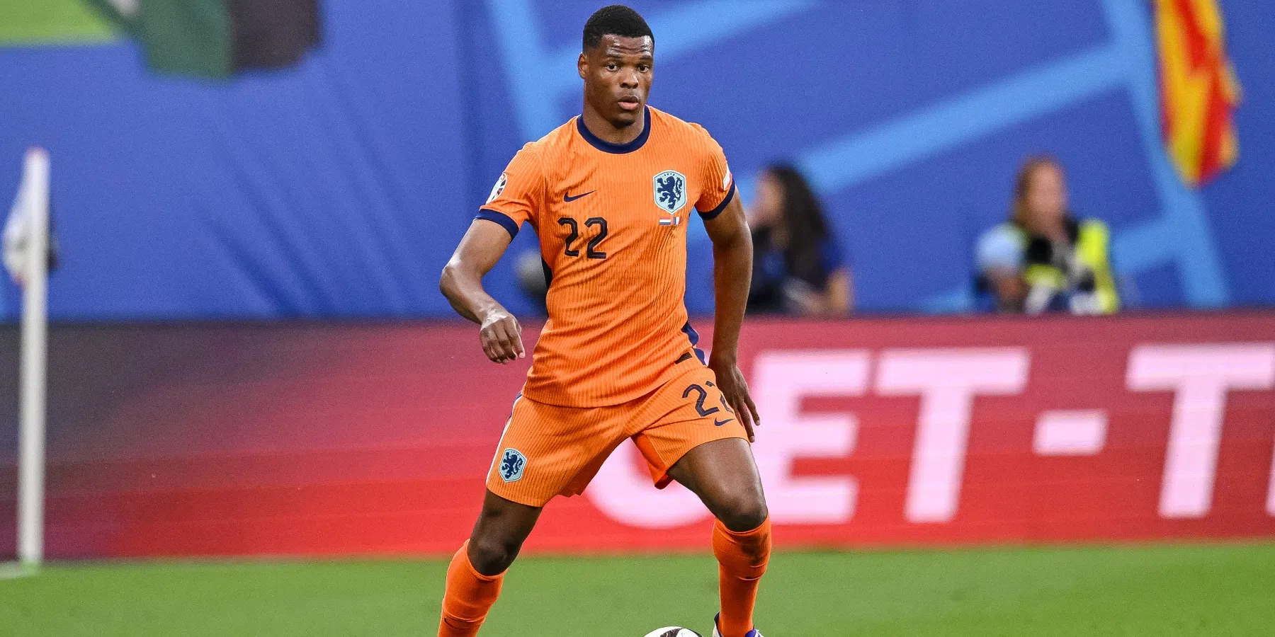 Dumfries stelt Koeman gerust: dit zegt de verdediger over zijn blessure