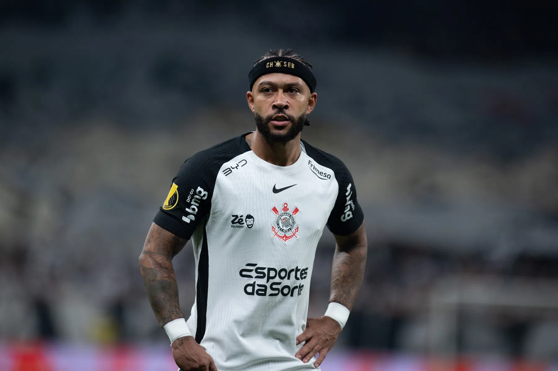 Memphis Depay legt uit waarom hij penalty miste tegen Palmeiras | VoetbalNieuws