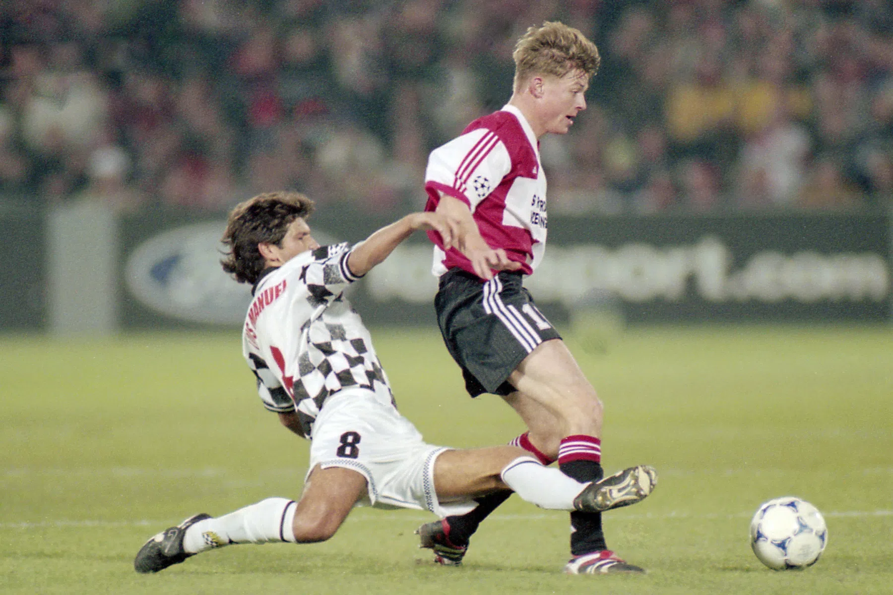 Luca Dahl Tomasson verlengt bij Feyenoord tot 2028 | VoetbalNieuws