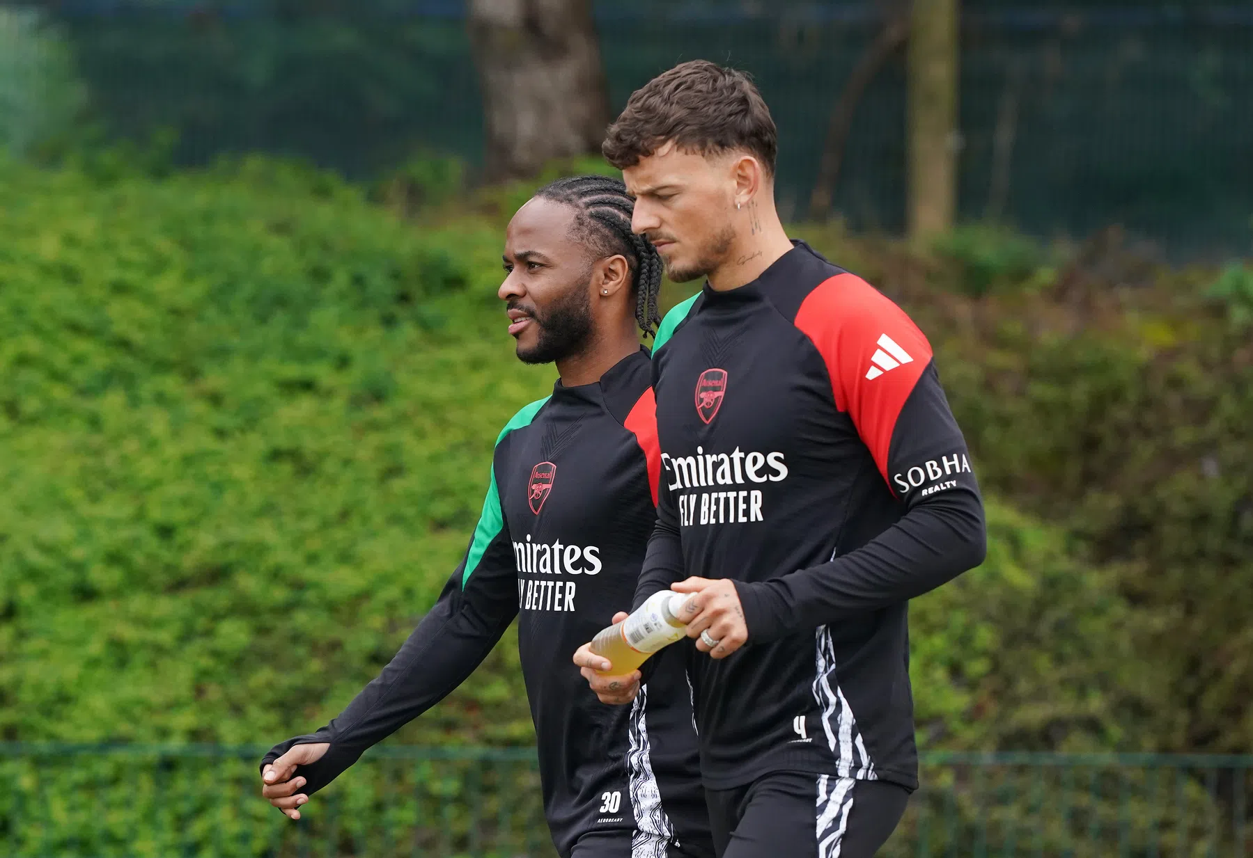 Van Persie over langer verblijf en inzetbaarheid Sterling bij Feyenoord | VN