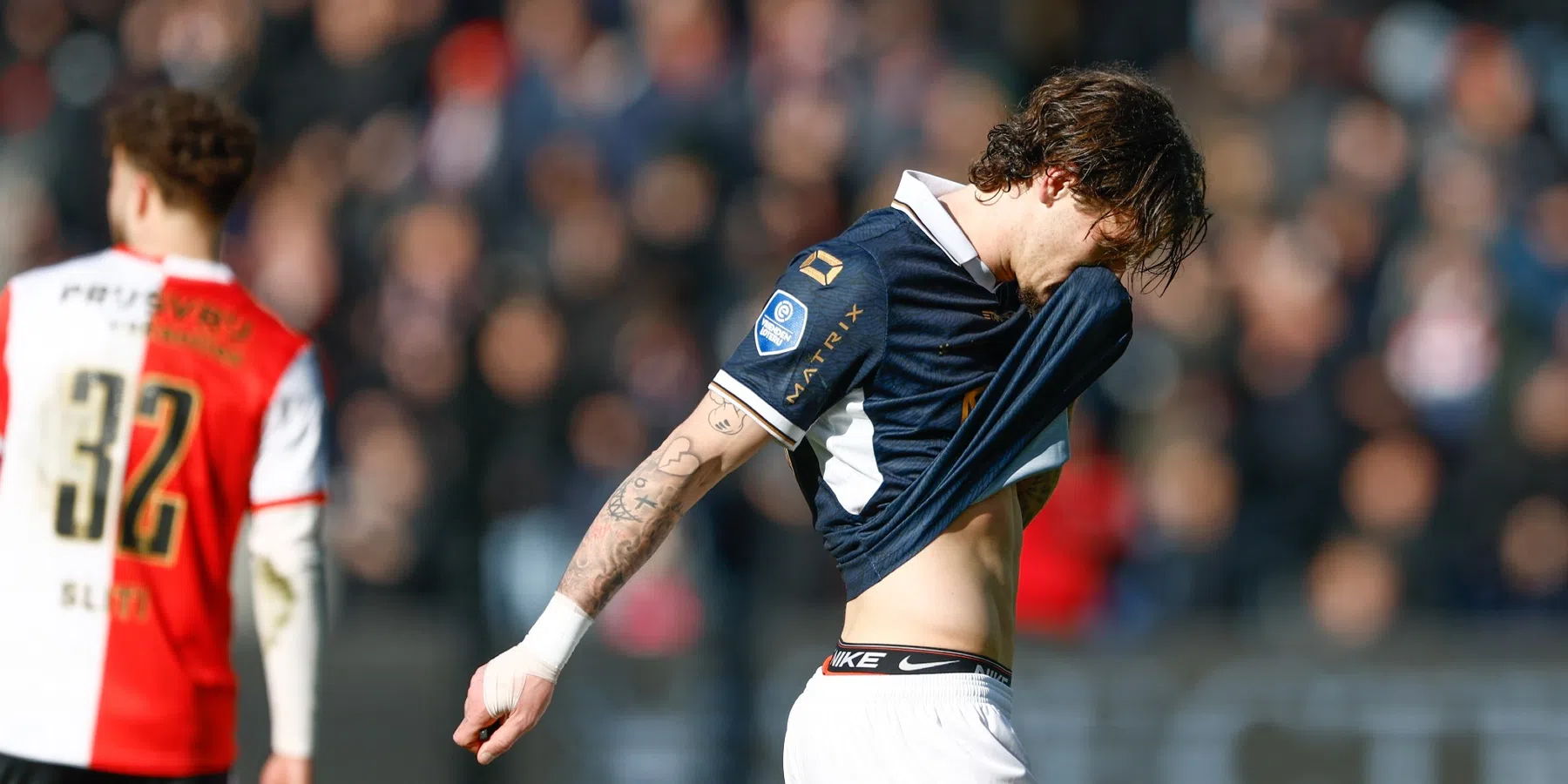 Baeten hoort schorsing na rode kaart tegen Feyenoord