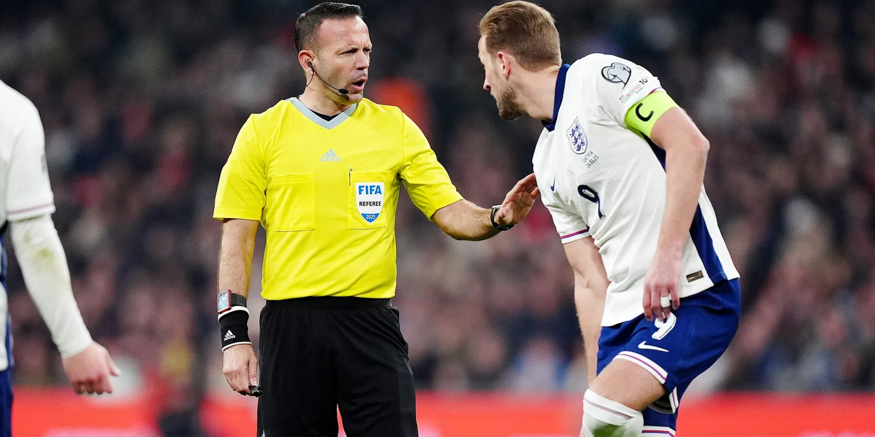 Deze scheidsrechter heeft de leiding over Noah - AZ in de Conference League