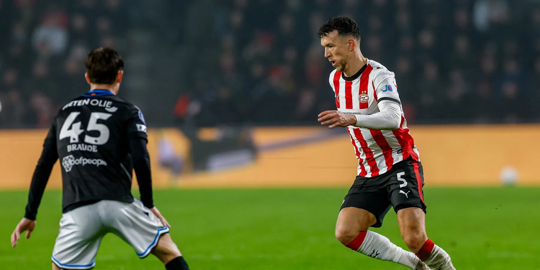 PSV herpakt zich en wint in eigen huis van onvoorspelbaar Heerenveen