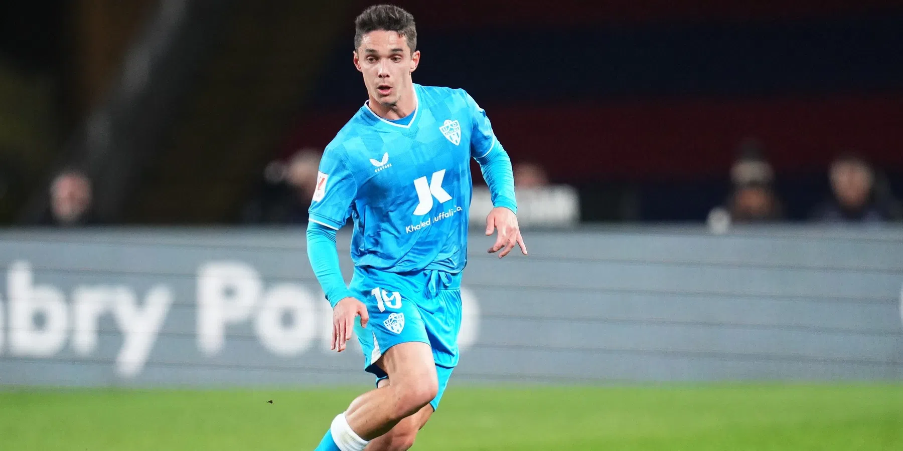 'Ajax moet 20 miljoen betalen voor Arribas' | VN