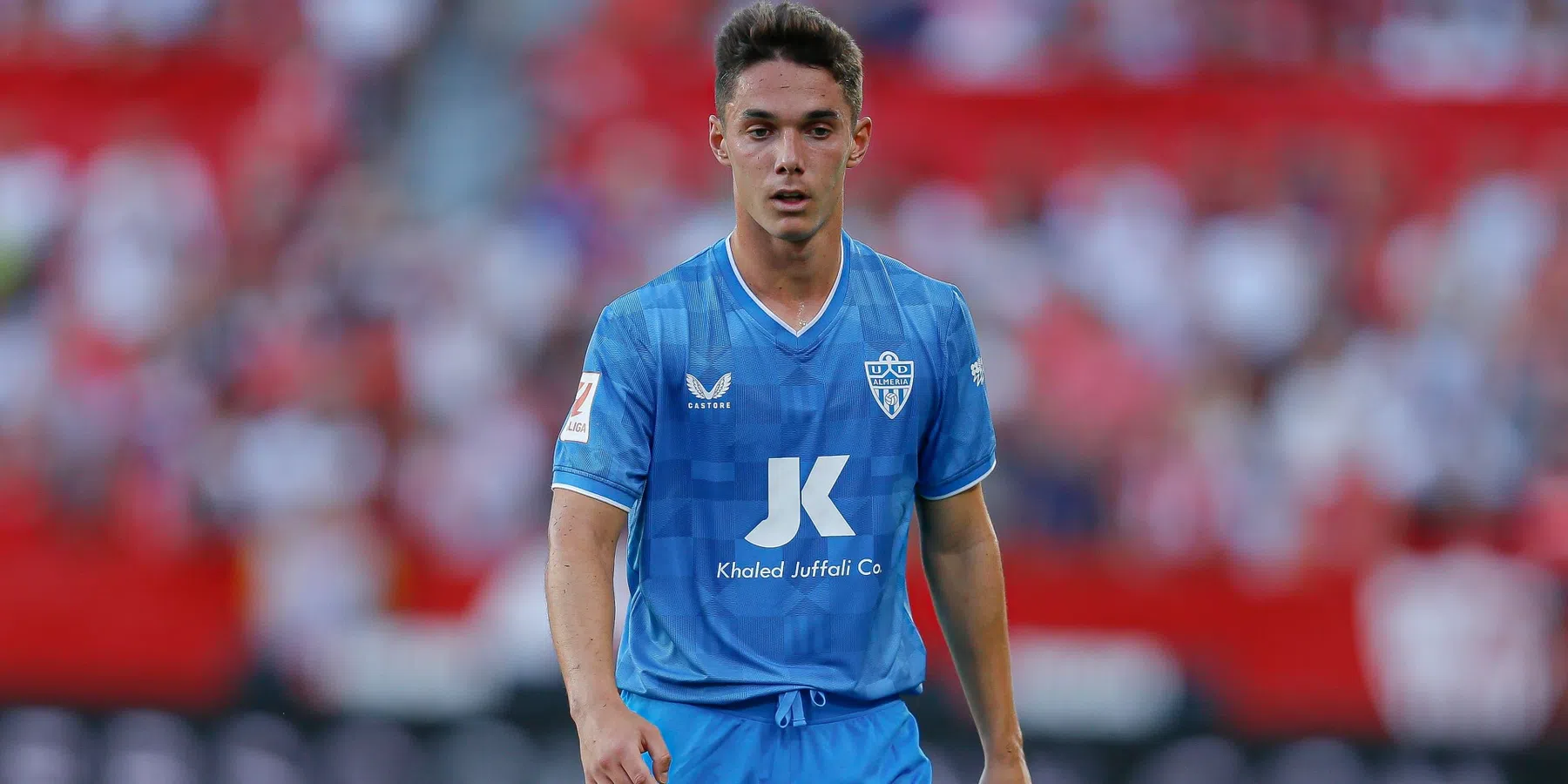 Wie is Sergio Arribas, de Spaanse middenvelder waar Ajax interesse in heeft? 