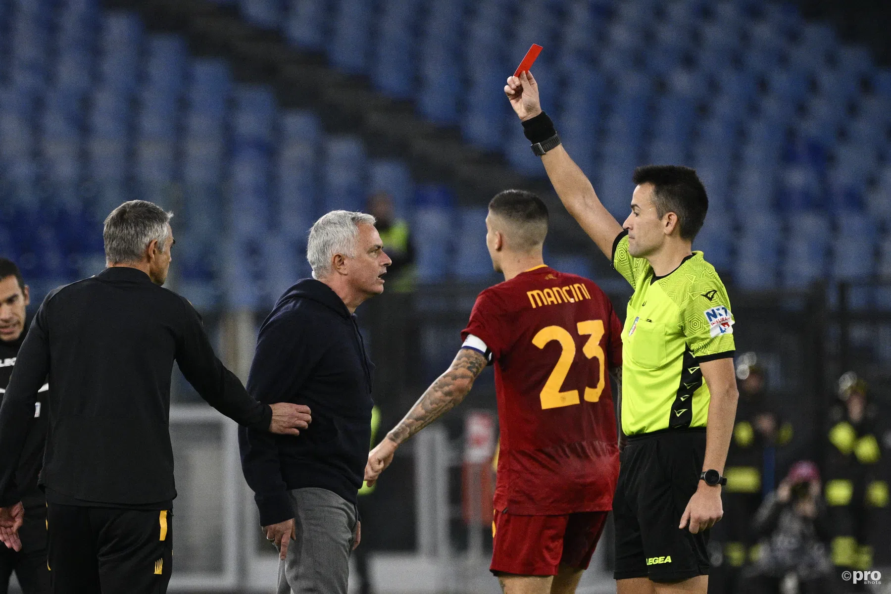 'Mourinho mogelijk terug naar Real Madrid' | VoetbalNieuws
