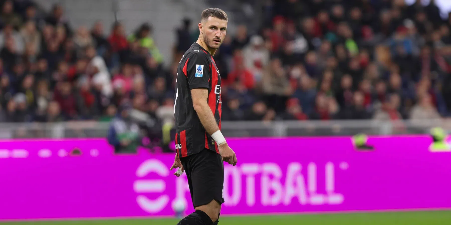 Santiago Giménez hervat training bij AC Milan na blessure | VN