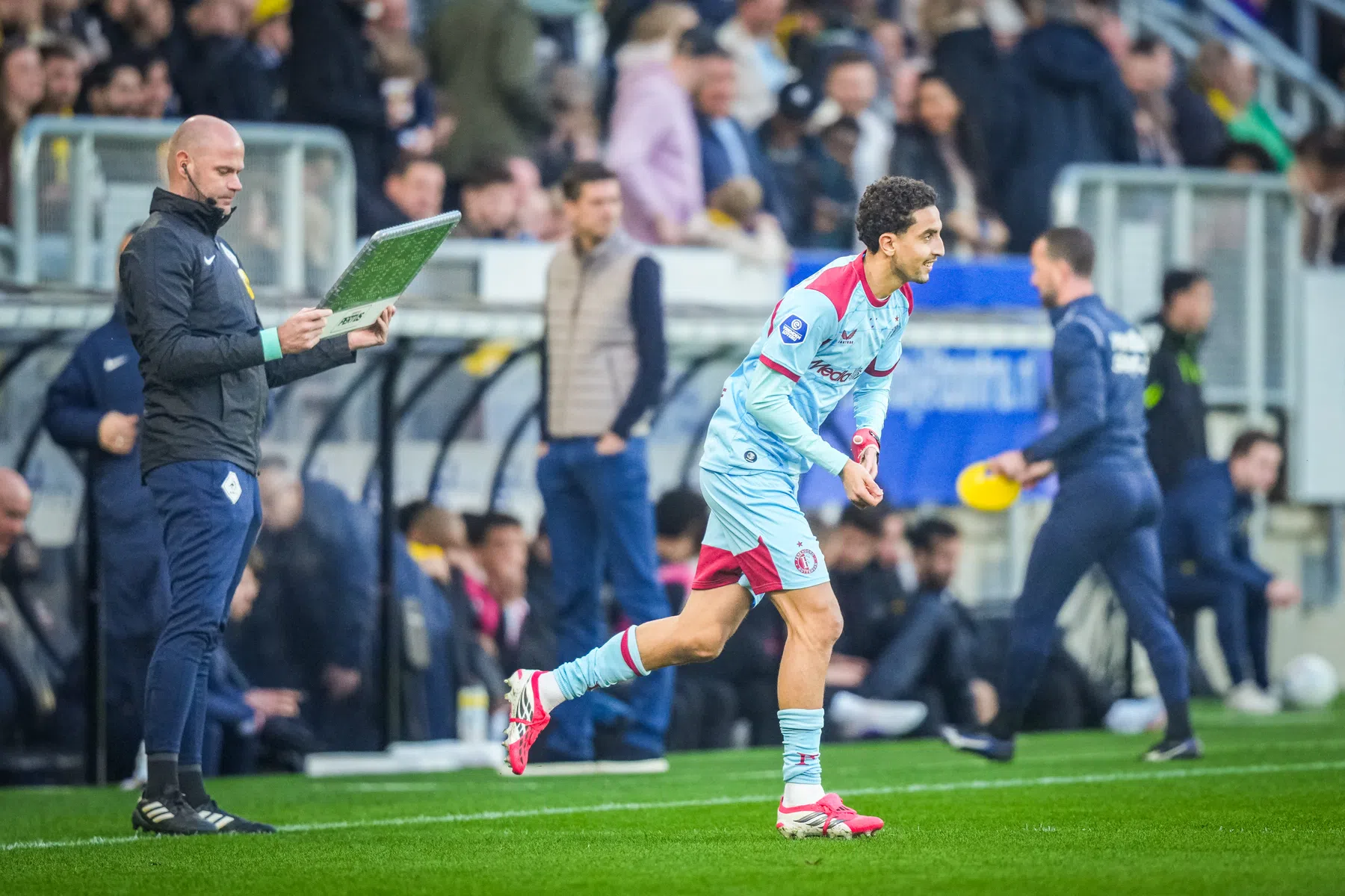 Vermoedelijke opstelling Feyenoord: Targhalline tegen Excelsior | VoetbalNieuws