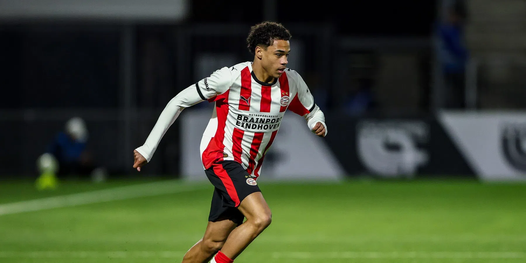 Blessure van PSV-talent Fernandez valt toch mee