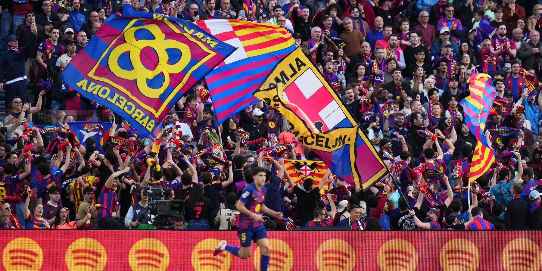 Barcelona in CL-duel met Newcastle in bijzonder shirt: dit is de reden 