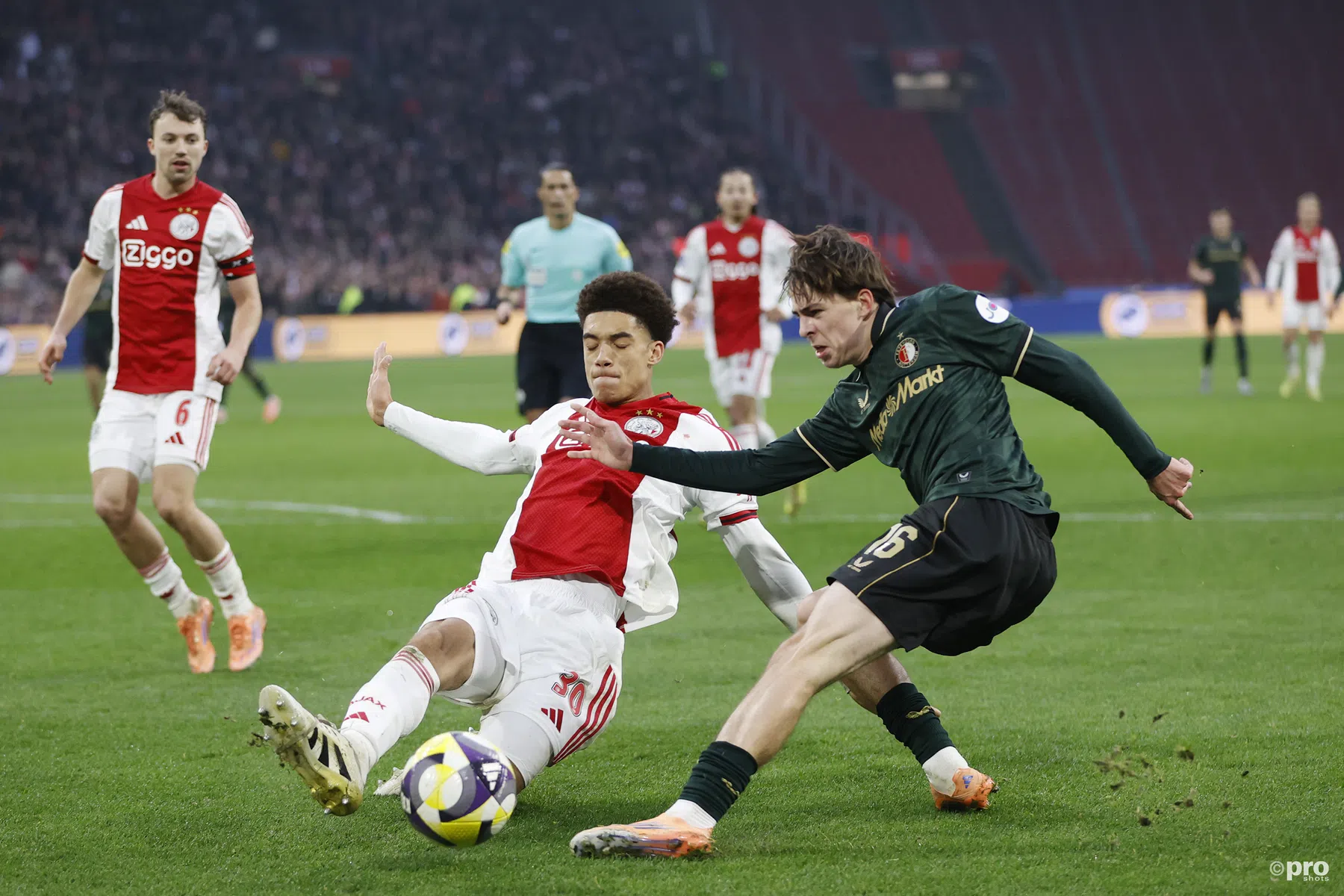 Grote belangen bij De Klassieker: plek twee | VN