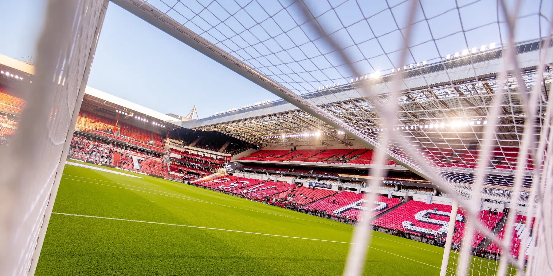 Twijfels over verbouwing PSV-stadion | VN