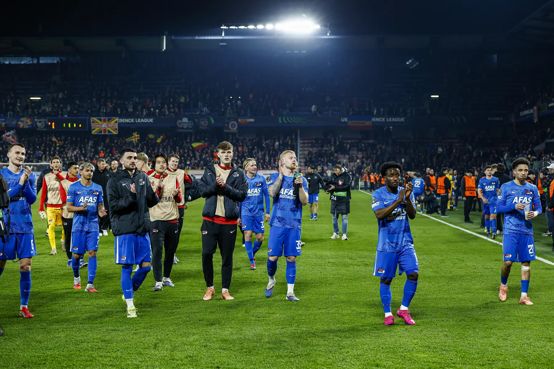 AZ treft Shakhtar na overtuigende zege | VoetbalNieuws