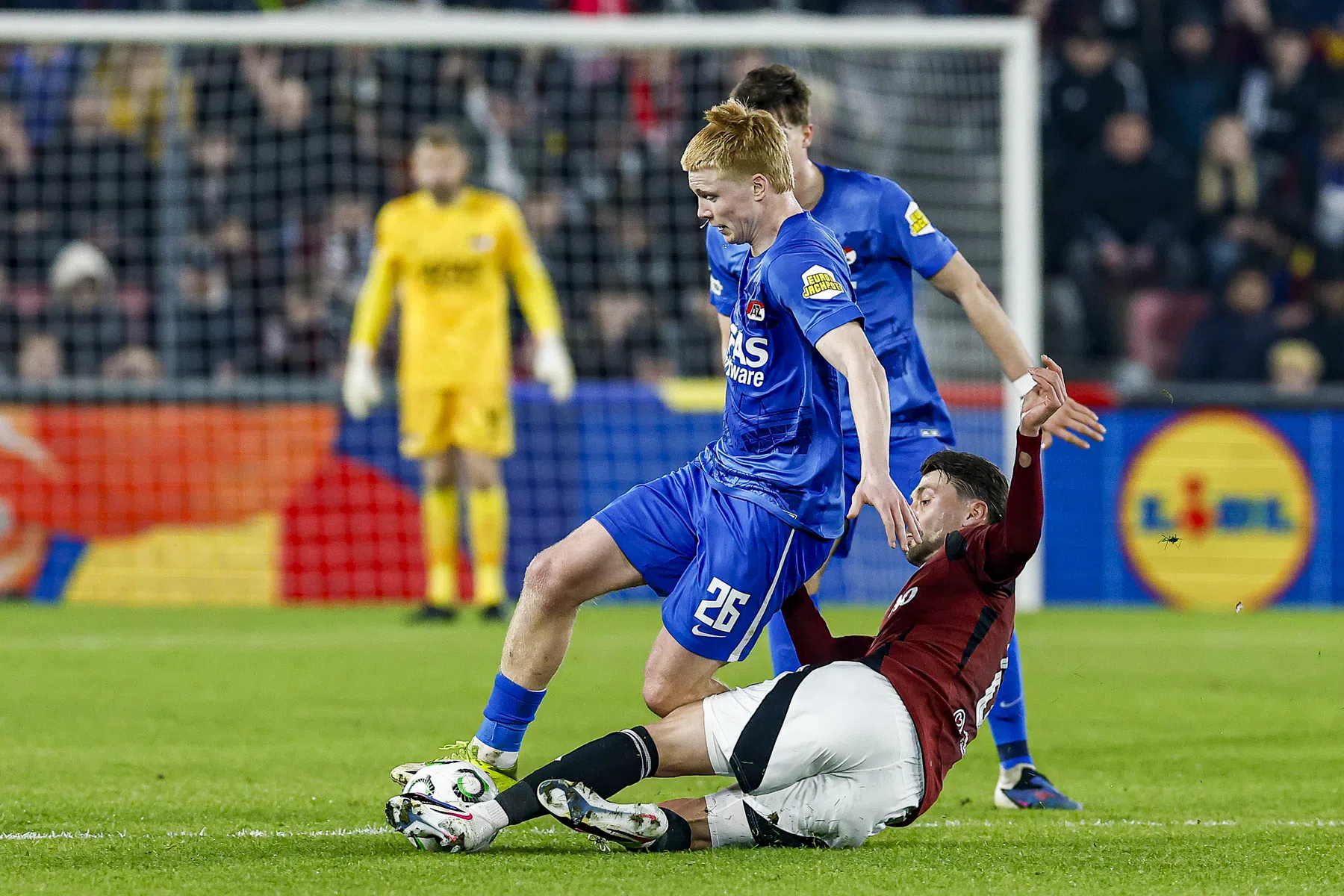 Ferdinand tipt topclubs: ‘Haal AZ-talent Smit’ | VN