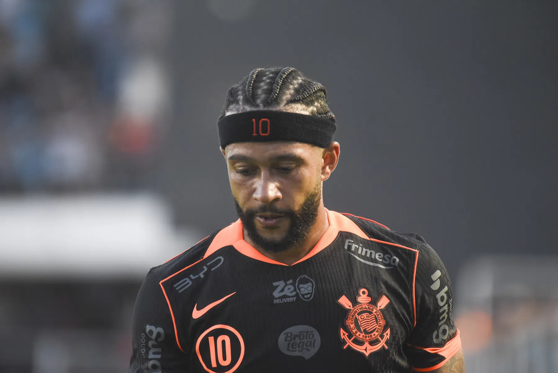 Memphis Depay ontbreekt bij Corinthians door knieklachten | VoetbalNieuws