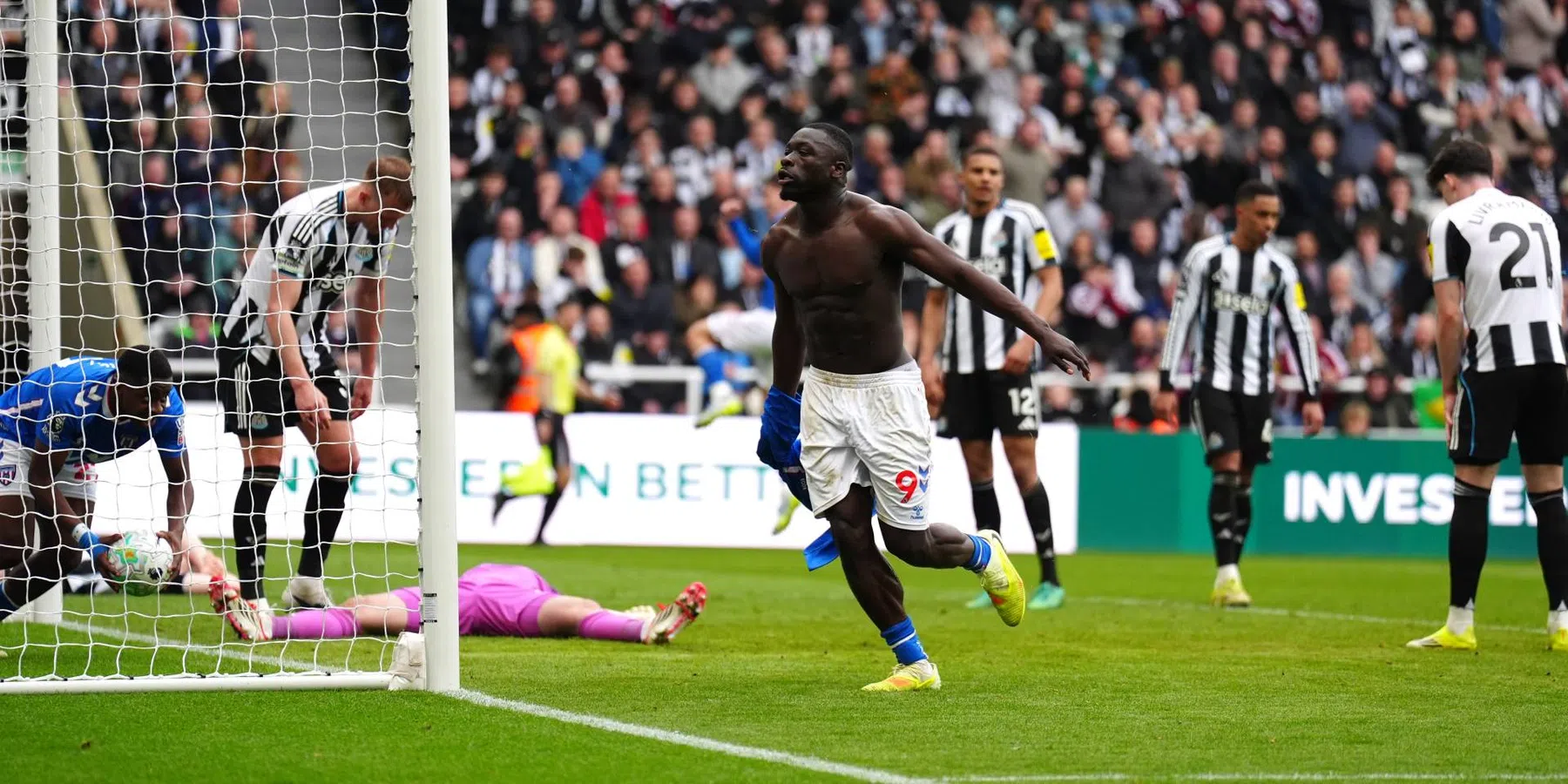 Brobbey matchwinner in derby Sunderland - Newcastle | VN