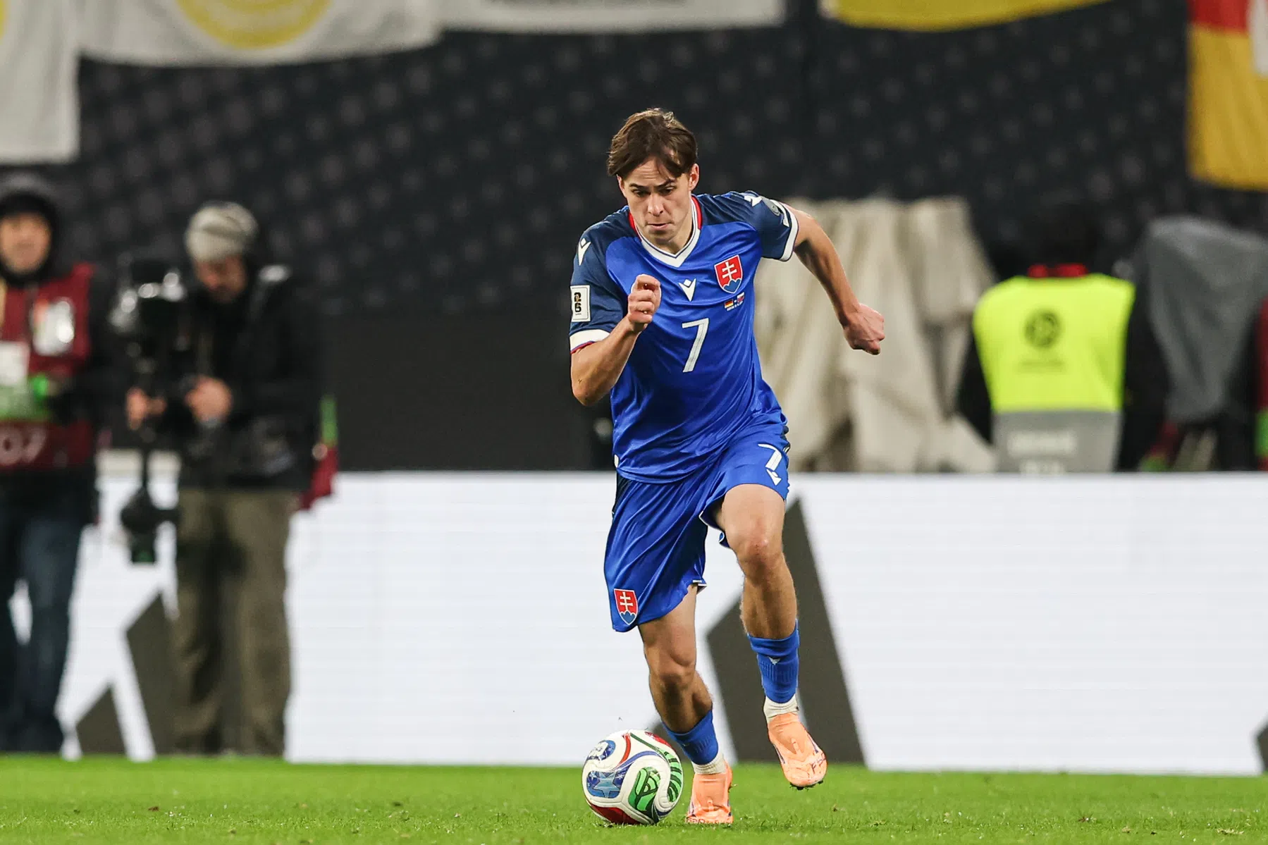 Sauer opnieuw geblesseerd: zorgen bij Feyenoord | VoetbalNieuws