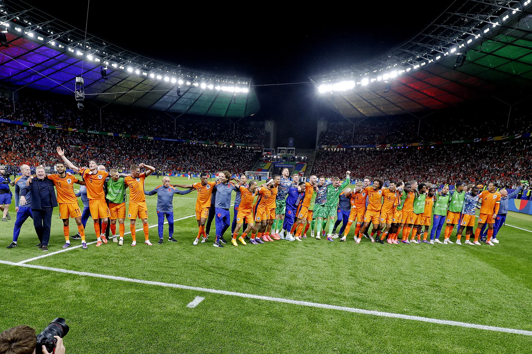 Zo presteert Oranje in Nederlandse stadions onder Koeman | VN