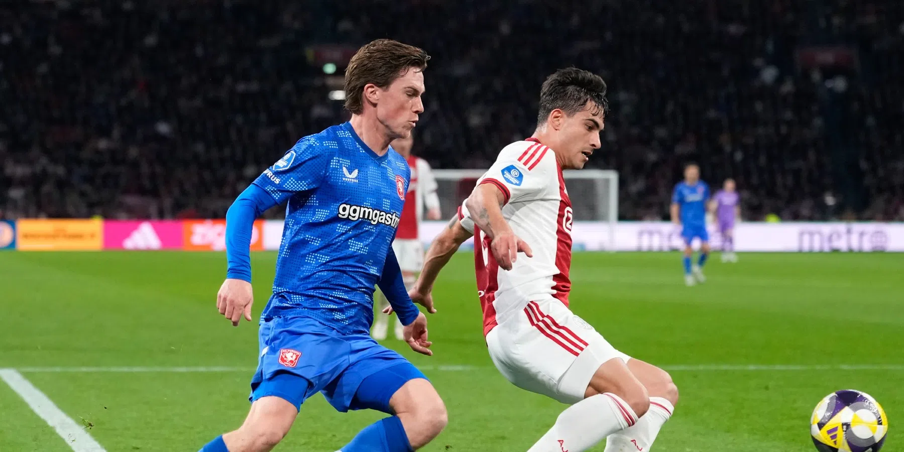 'PSV ziet held na 'bizar slecht eerste kwartier', Ajax snakt naar einde seizoen'