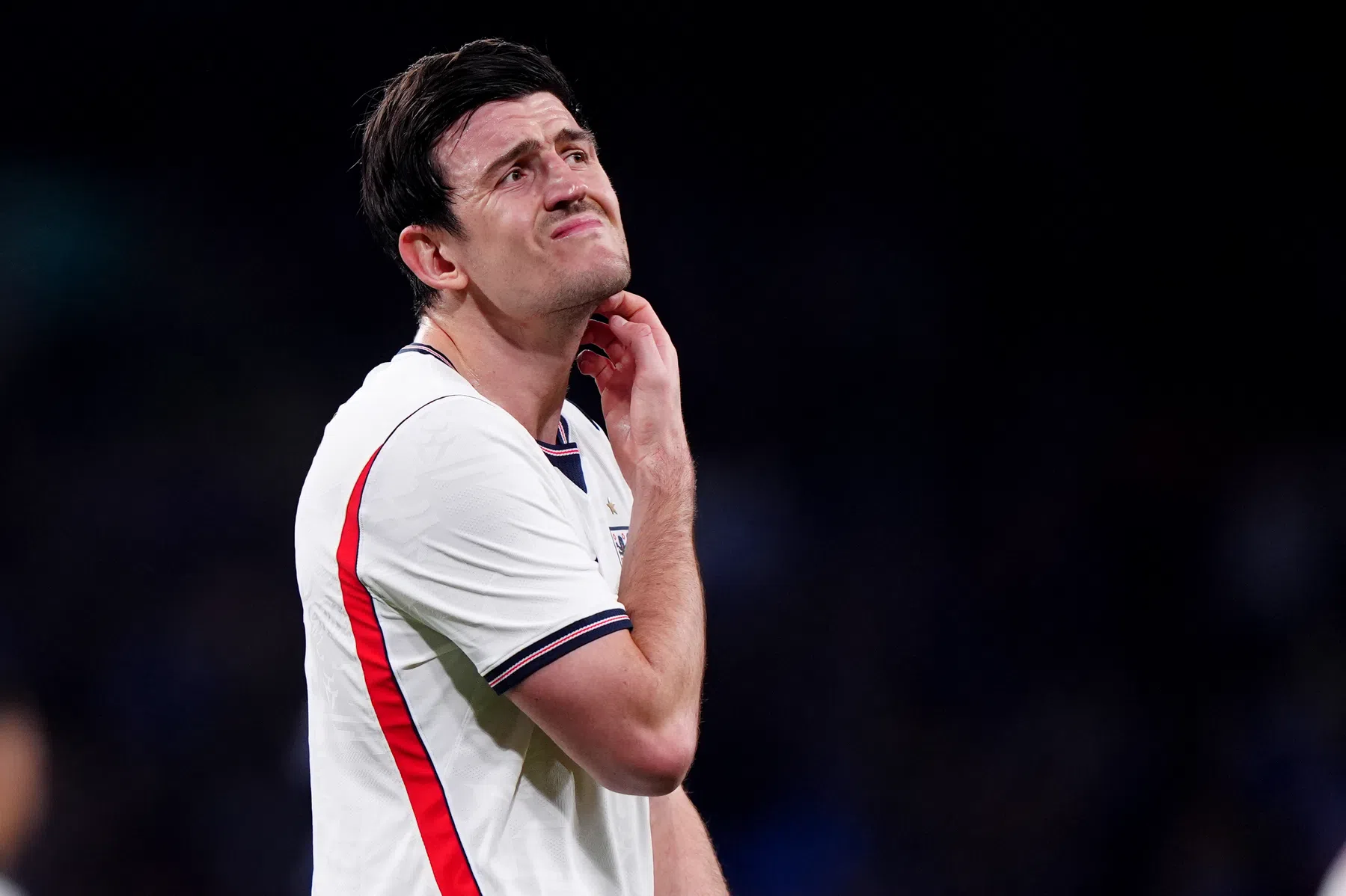Maguire verlengt bij Man United en reageert op kritiek | VoetbalNieuws