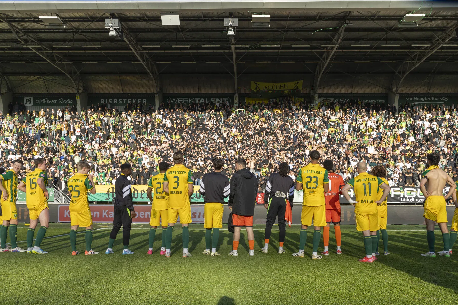 ADO verkoopt 8000 seizoenkaarten en breekt record | VoetbalNieuws