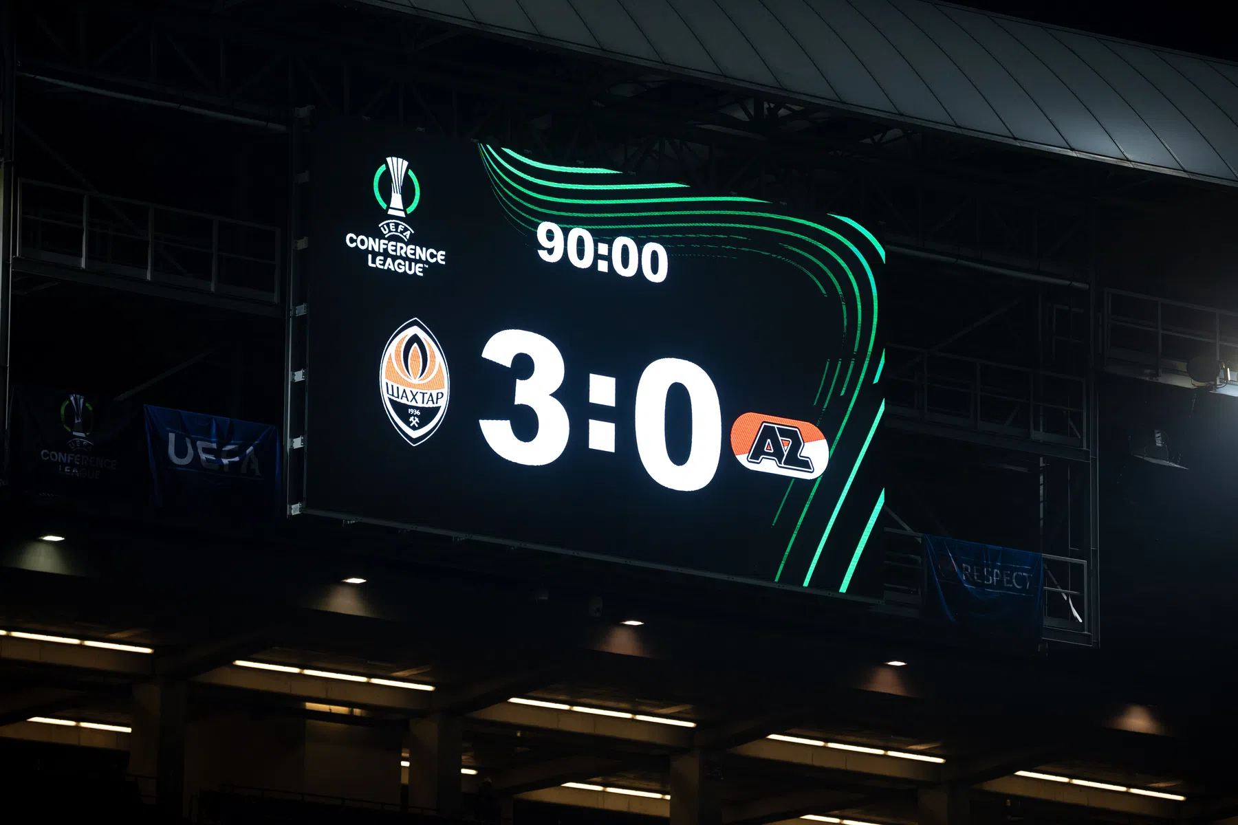 AZ kansloos na nederlaag tegen Shakhtar Donetsk | VoetbalNieuws