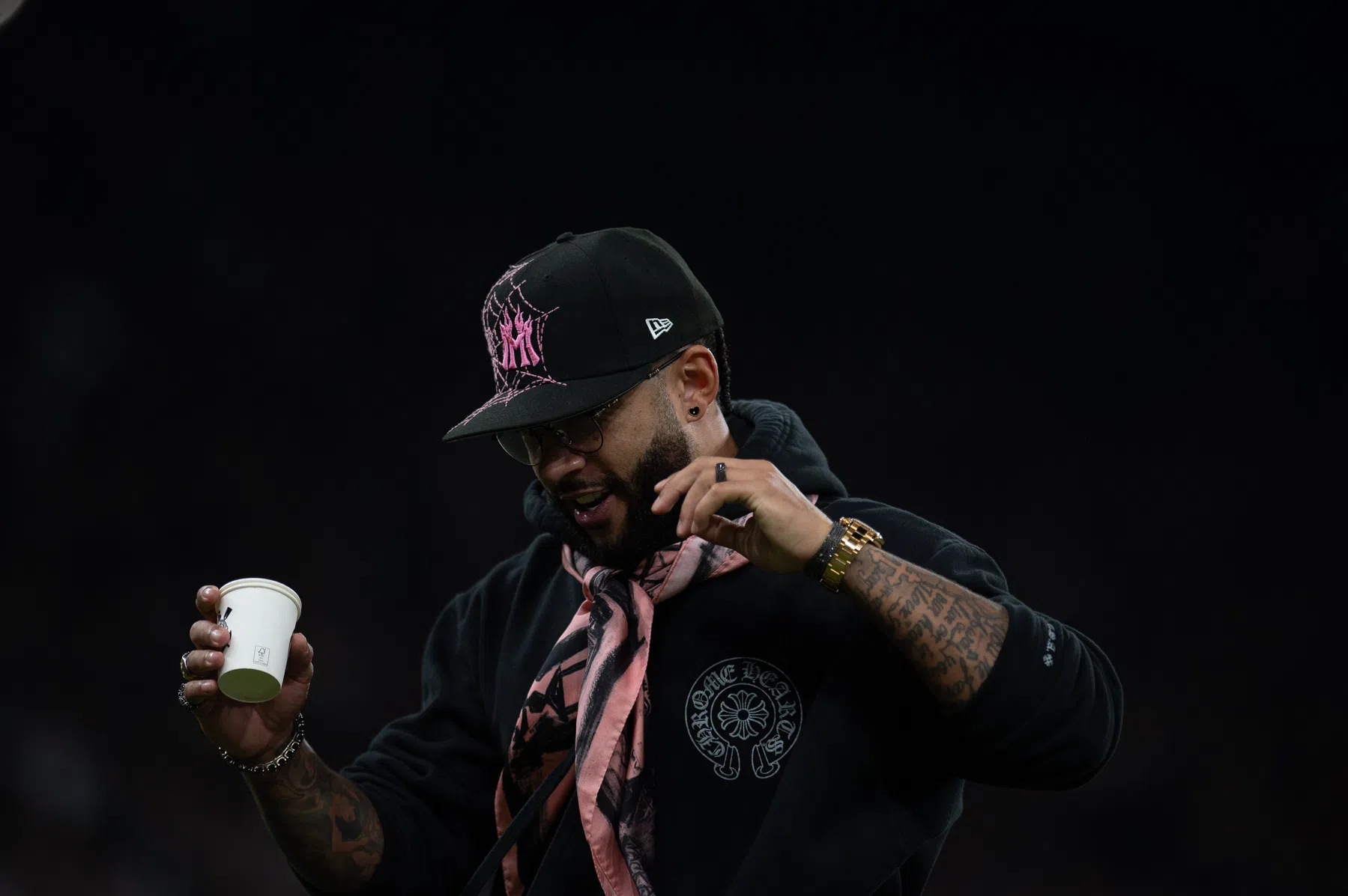 Memphis Depay ontloopt schorsing na telefoonrel | VoetbalNieuws