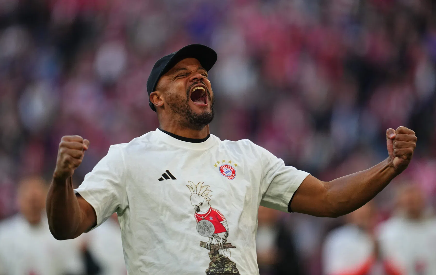 Bayern München jaagt op quadruple: wie lukte dit ooit? | VoetbalNieuws