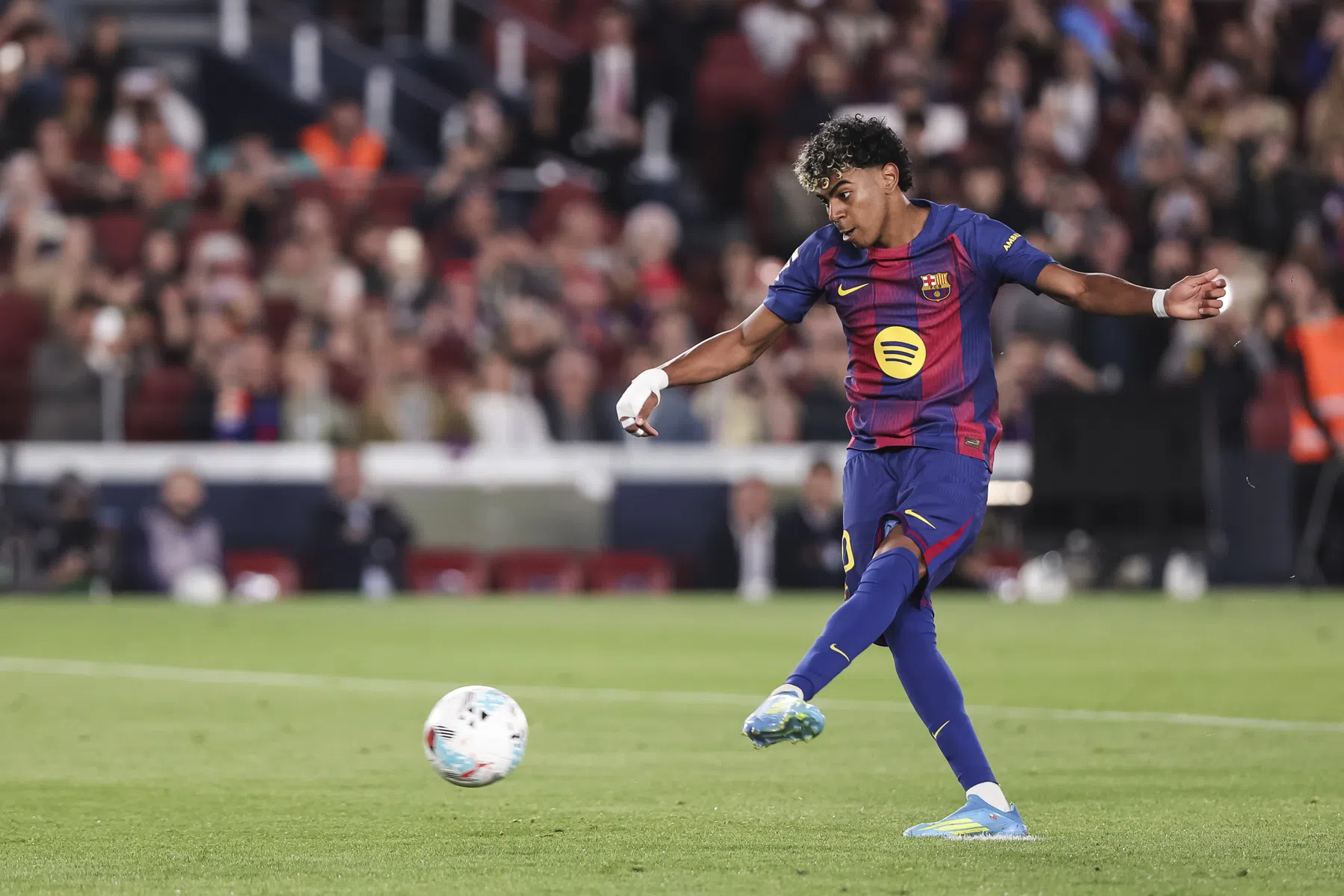 Seizoen voorbij voor Yamal na blessure bij Barça | VoetbalNieuws